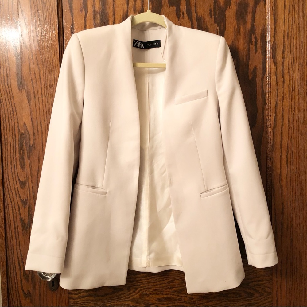 Popular ZARA Inverted Lapel Blazer in Ecru ASO Kate Middleton, Royal, Size Small - Picture 5 of 12
